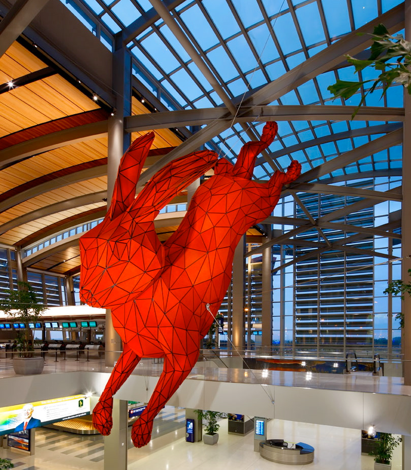 Illustration for article titled 7 Pieces of Freaky Airport Art That Defy Explanation